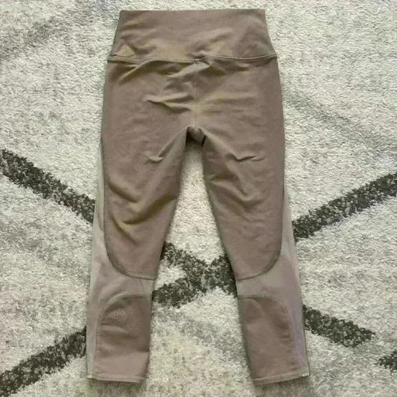 Alo coast capri leggings - Picture 8 of 9